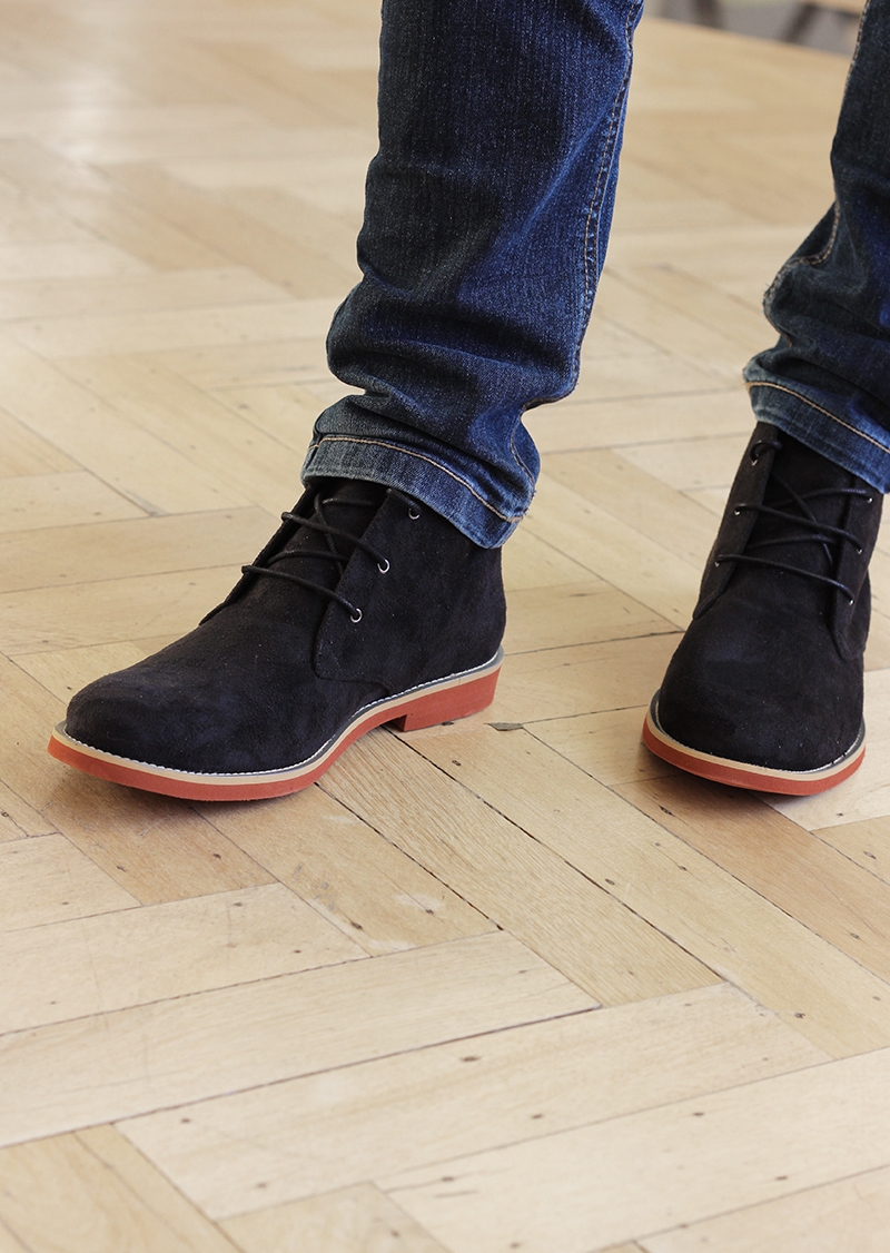 Bottines homme en daim vegan noir